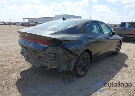 2022 Hyundai Elantra Sel z USA, uszkodzony, nr VIN 5NPLM4AG1NH079273